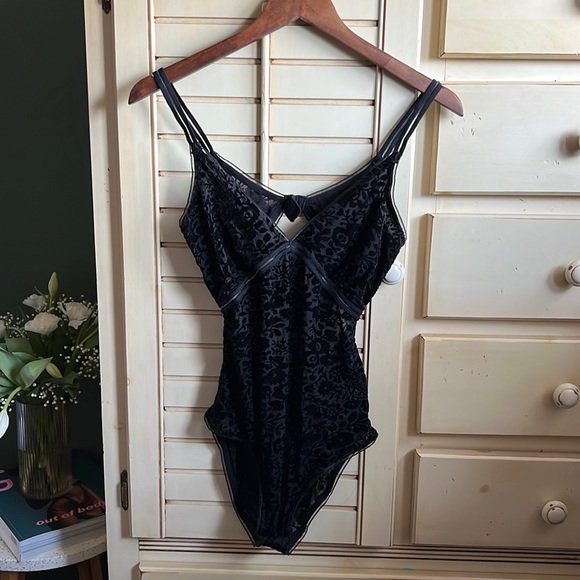 Aerie Bodysuit - Picture 1 of 4